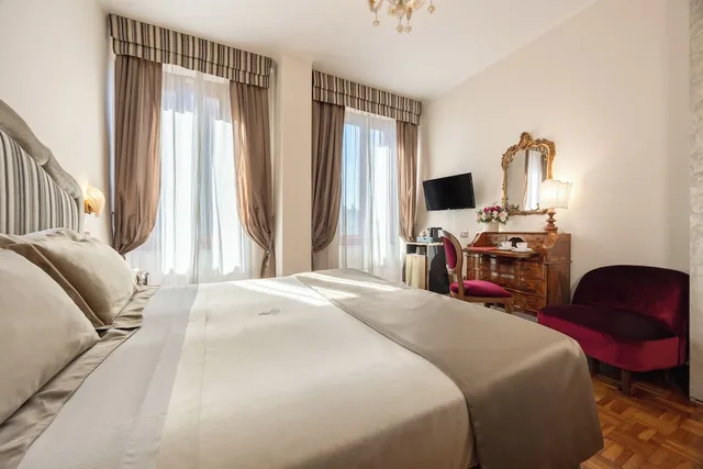 غرفة سوبيريور بسرير كينج، Forum Hotel Rome 4/10