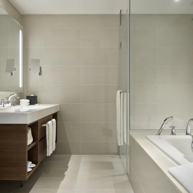 Luxury, Suite, 2 Double Beds, King Bed, Side Pool View، Grand Josun Jeju 3/3