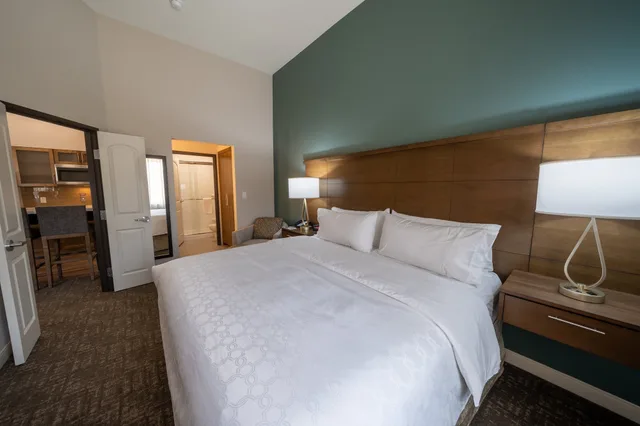 1 Bedroom, Suite, King Bed, Accessible, Staybridge Suites Houston East - Baytown 1/4