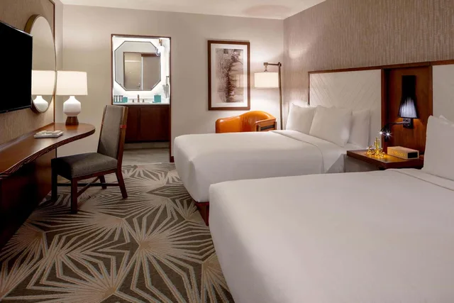 Room, 2 Double Beds, Pool Side، Hotel Adeline 7/11