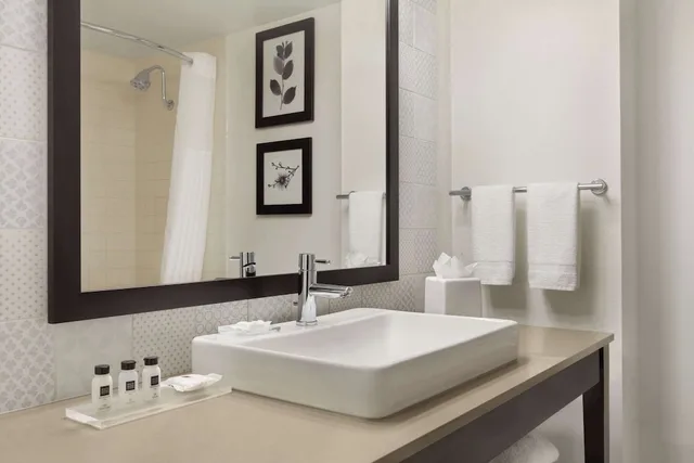 Traditional, King Bed, Accessible, Country Inn Suites By Radisson Seattle Bothell Wa 7/9