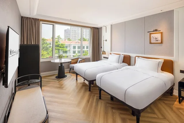Select, Twin Beds، Sea View Garden 3/6