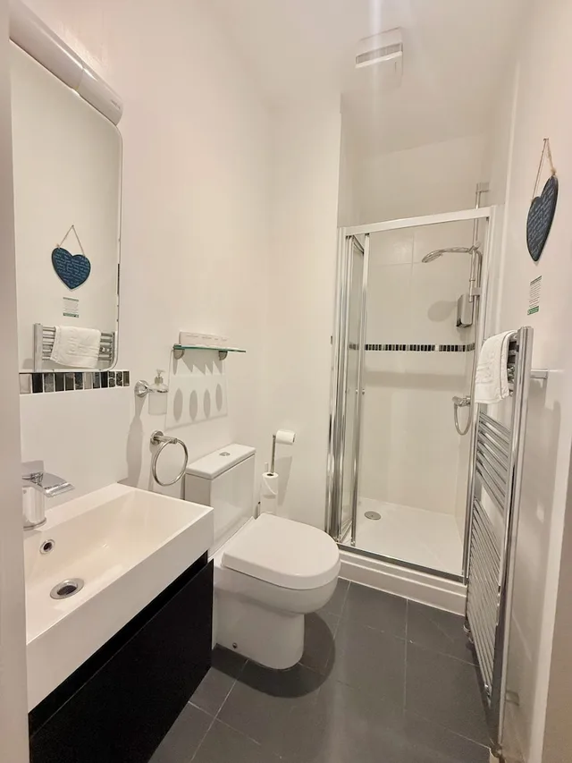 Family, 1 King and 1 Single Beds, Oxford Guest House 4/5
