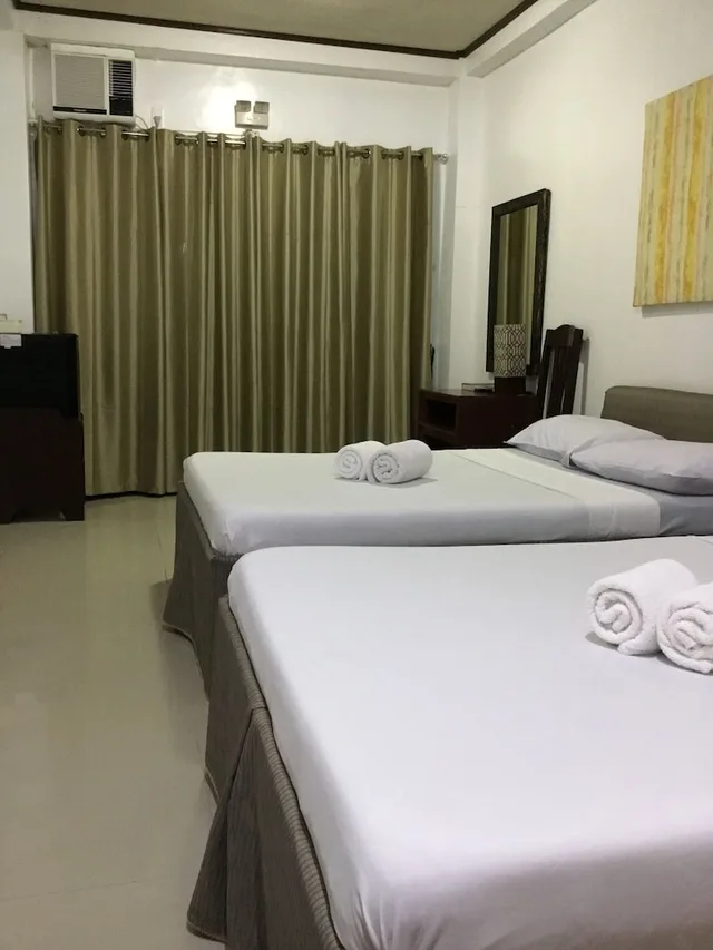 غرفة ديلوكس رباعية بسريرين مزدوجين بشرفة، Villa Romero De Boracay 2/4