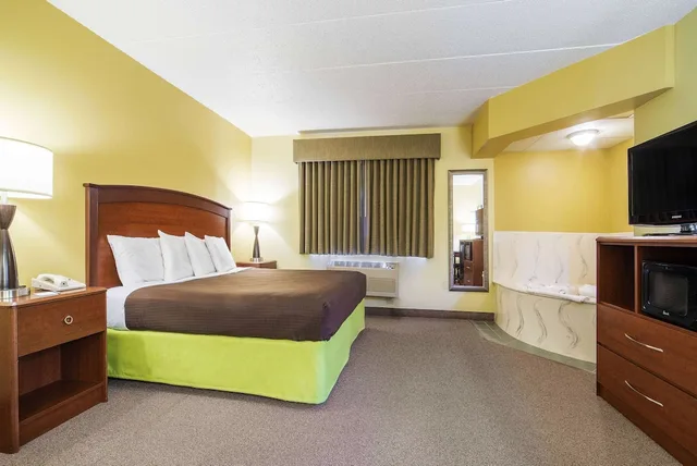جناح استوديو بسرير كينج، AmericInn by Wyndham Sioux Falls 1/2