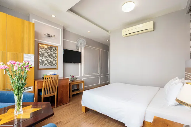 غرفة بريميوم ديلوكس بسرير كوين بإطلالة على المدينة، Lucky Star Hotel 266 De Tham 5/10