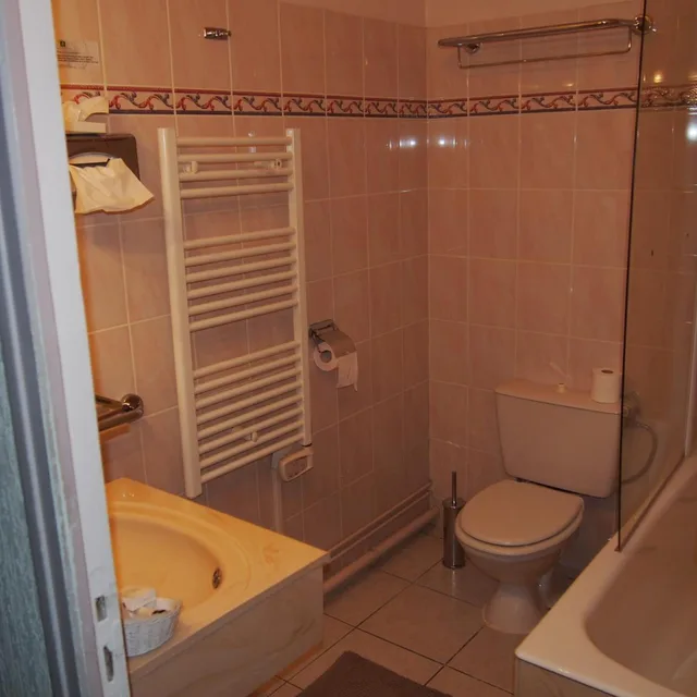 غرفة كومفورت ثلاثية، HOTEL VAL SAINT-HILAIRE 5/6