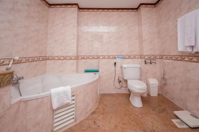 جناح بسرير كينج، Muthu Silver Springs Hotel Nairobi 3/3