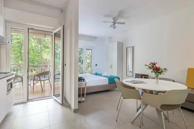 Comfort, Studio, Queen Bed, Garden View, Sofa, Ground Floor, Residence Villa Giardini 6/6