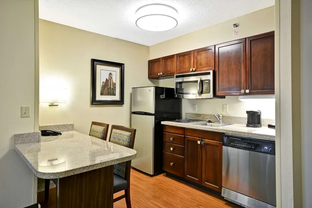 جناح بسرير كينج وسريرين مزدوجين بغرفتي نوم، Homewood Suites By Hilton Durham Chapel Hill I 40 1/1