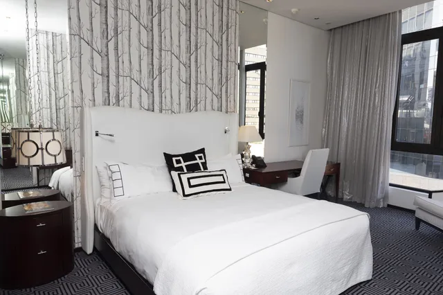 غرفة قياسية بسرير كينج، Davinci Hotel And Suites On Nelson Mandela Square 1/8