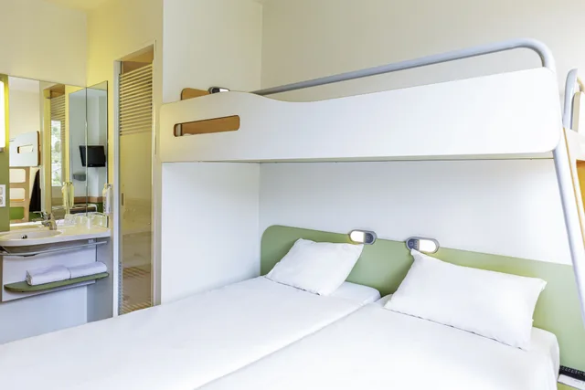 غرفة بسريرين منفصلين، Ibis Budget Pontarlier 2/10