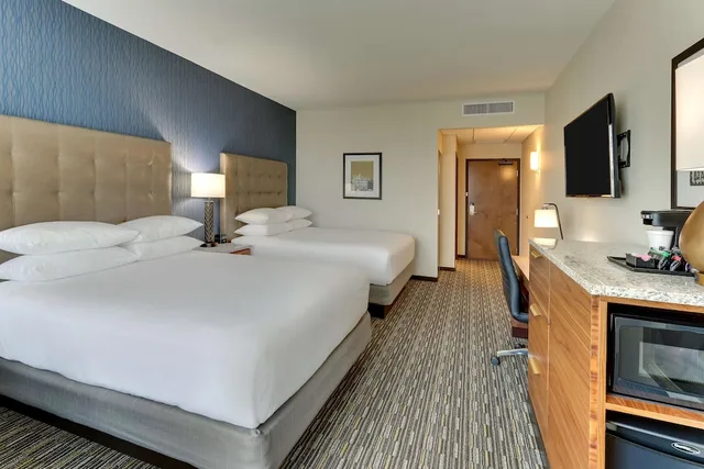 غرفة بسريرين كوين في طابق مرتفع، Drury Inn & Suites Lafayette IN 1/6