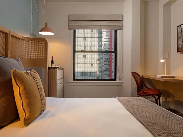 غرفة كلاسيكية بسرير مزدوج بإطلالة على المدينة، Hotel Andra Seattle - MGallery Collection 2/3