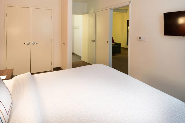 جناح بسرير كينج بغرفة نوم واحدة مع أريكة، Residence Inn Palo Alto Menlo Park 7/7