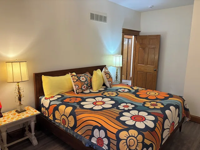 جناح بسرير كينج، Hermann Crown Suites 1/10