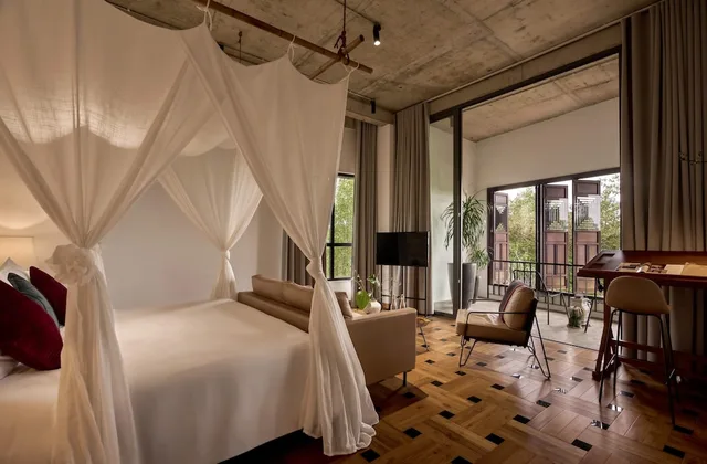 غرفة ديلوكس بسرير كينج، aNhill boutique Hotel 1/3