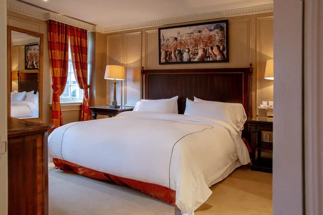 جناح بغرفتي نوم، Windsor Arms Hotel 1/4