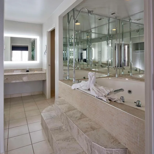 Executive, Suite, King Bed, Best Western Plus Hotel & Conference Center 7/7