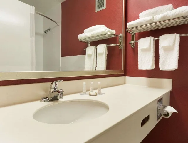 غرفة قياسية بسرير كينج، Baymont By Wyndham Salem Roanoke Area 9/10