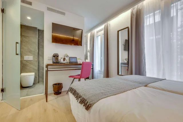غرفة ديلوكس، HOTEL BEAUSEJOUR 1/2