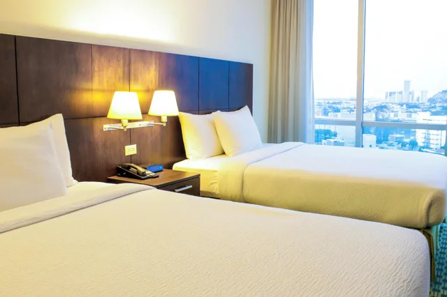 Junior Suite, Multiple Beds, City View، Courtyard By Marriott Guayaquil 6/10