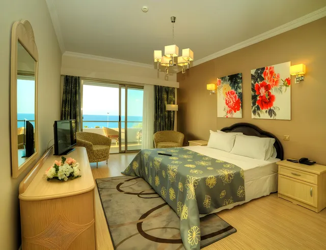 غرفة ثلاثية بإطلالة على البحر، Jasmine Court Hotel Casino 1/1