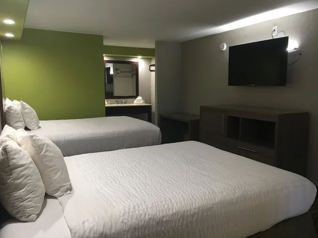 غرفة ديلوكس بسريرين كوين، Seabreeze Inn 1/6