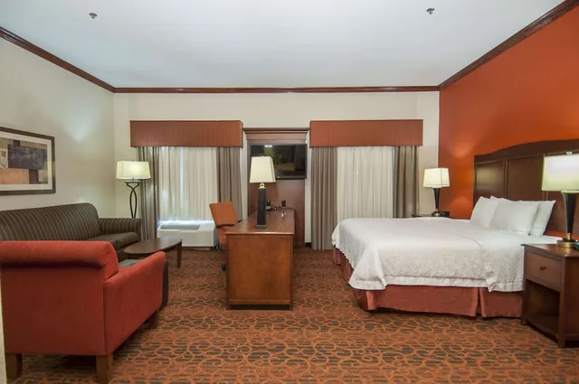 استوديو بسرير كينج مع أريكة، Hampton Inn And Suites Waxahachie 4/10