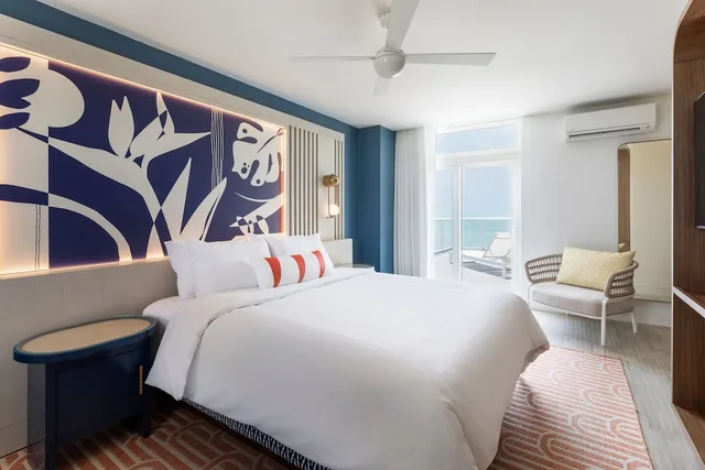 Suite, King Bed, Ocean Front, Sofa, Balcony, Three Waters Resort and Marina, Islamorada, a Tribute Portfolio Resort 1/2