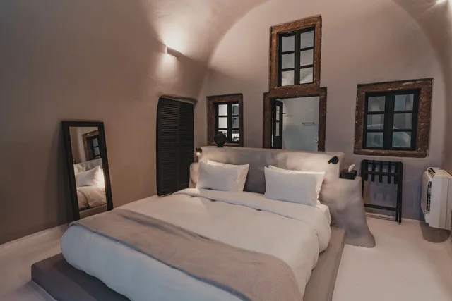 Hideaway, Suite, Queen Bed, Sunset View, Plunge Pool، Kivotos Santorini 1/4