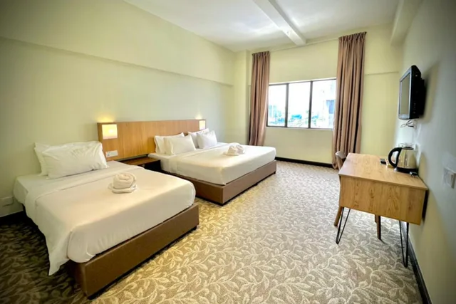 غرفة ديلوكس ثلاثية، Kingston Hotel 10 @ Bukit Jalil 2/3
