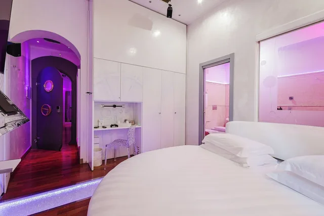 Junior Suite, Round Bed, Queen Bed, Hot Tub, Hotel Trecento 1/8