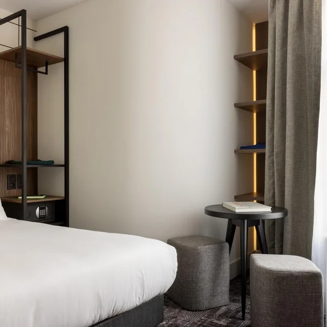 Adjoining, Single، Hotel Moderniste 4/9