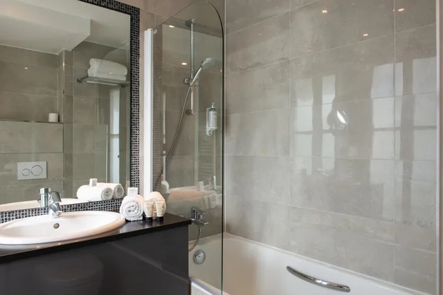 Deluxe, Double Bed, Arc De Triomphe View, Balcony، Hotel La Regence Etoile 6/7
