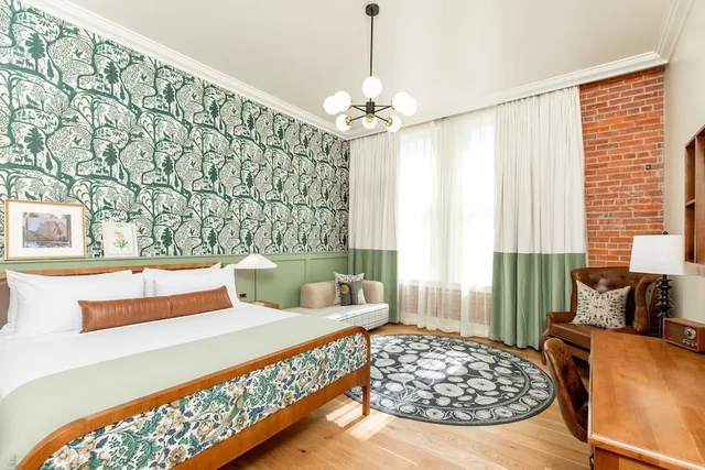 جناح بسرير كينج، The Mining Exchange A Registry Collection Hotel 2/4
