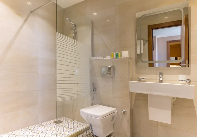 غرفة تنفيذية بسريرين منفصلين، 7th Star Hotel Suites 4/6