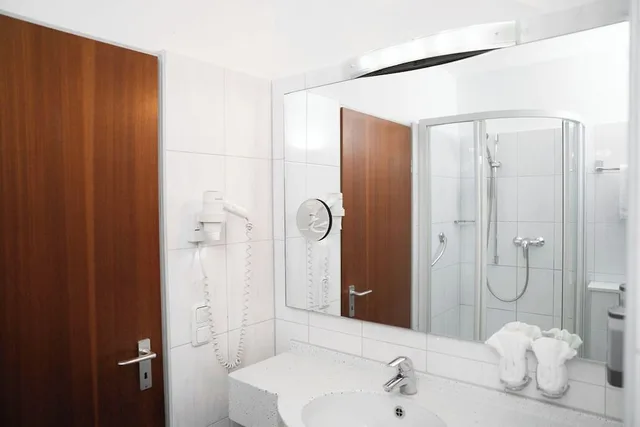 غرفة كومفورت بسرير كوين، Astor And Aparthotel 6/6