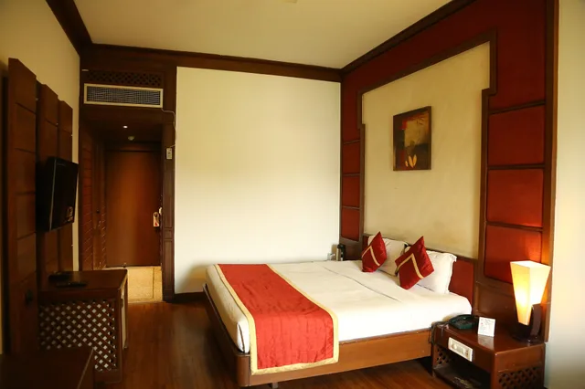 غرفة ديلوكس بسرير كينج، HOTEL PARK INN 2/3