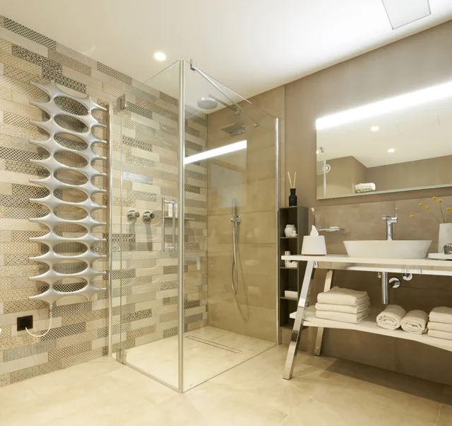 1 Bedroom, Urban, Suite, King Bed, Balcony، Radisson Blu Hotel Cologne 5/6