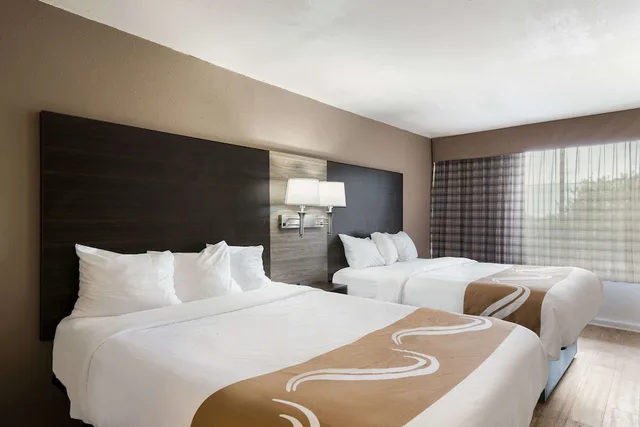 غرفة قياسية بسريرين كوين، Quality Inn Gastonia East 2/4