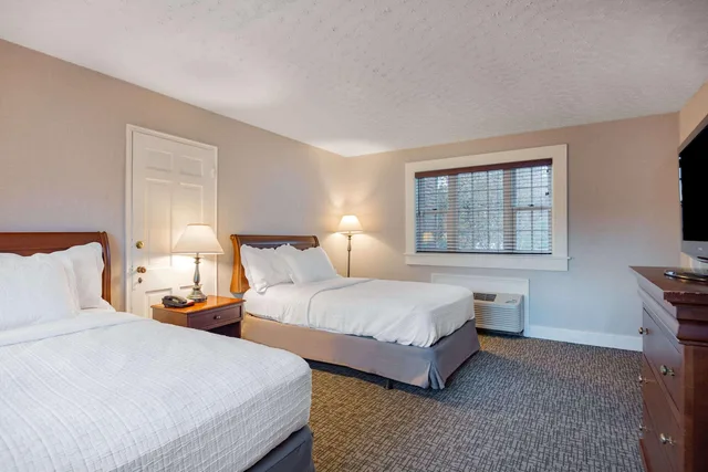 Superior, Quadruple, Queen Bed, Natural Bridge Hotel, Trademark Collection by Wyndham 1/3