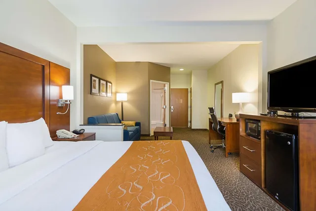 جناح بسرير كينج، Quality Suites Springdale West I-49 3/8