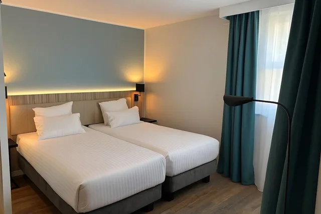 غرفة قياسية بسريرين منفصلين، Four Points by Sheraton Reims Cathedrale 5/10