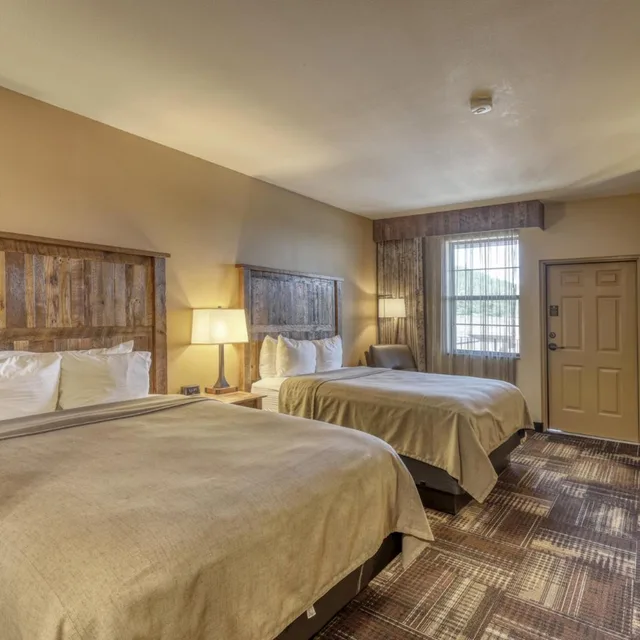 استوديو ديلوكس بسرير كينج، The Lodge At Deadwood Gaming Resort 1/4