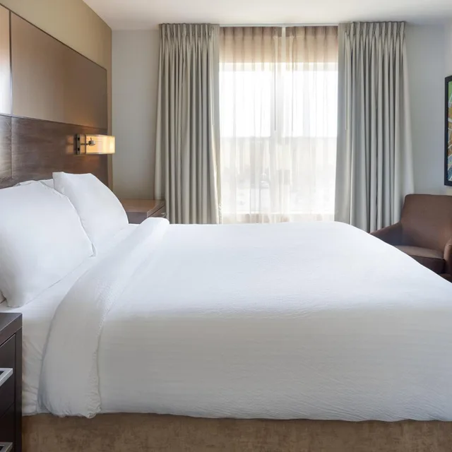 جناح كبير بغرفتي نوم لذوي الإعاقة، Residence Inn Largo Medical Center Drive 1/7