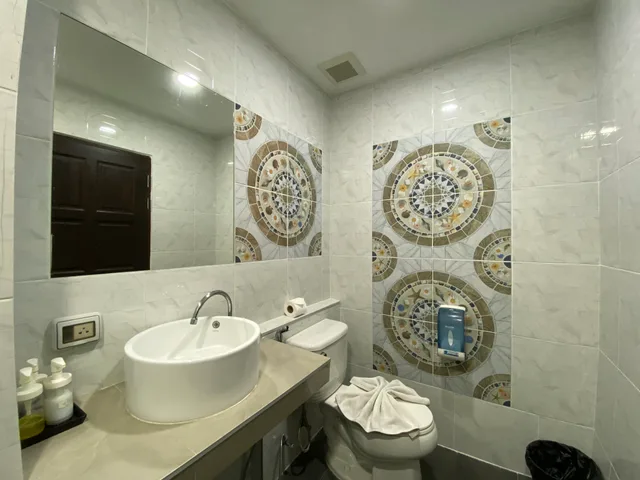 غرفة سوبيريور بسرير كينج، 77 Patong Hotel & Spa 2/3