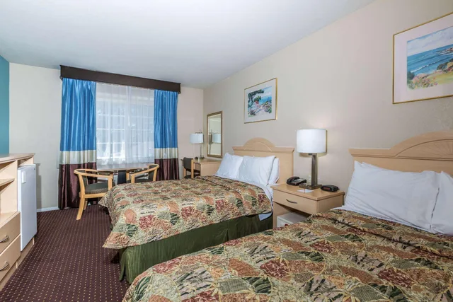 غرفة بزنس، Howard Johnson By Wyndham Santa Cruz Beach Boardwalk 2/3