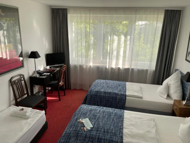 Room, Triple, Single Bed, Hotel Nymphenburg City 7/10