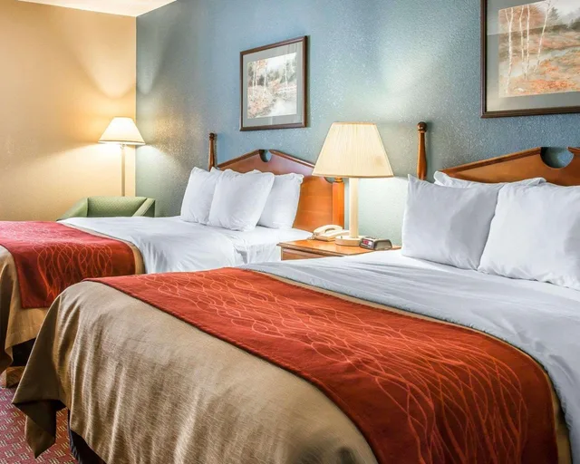 غرفة رباعية بسريرين مزدوجين، Quality Inn Upper Sandusky OH 3/6